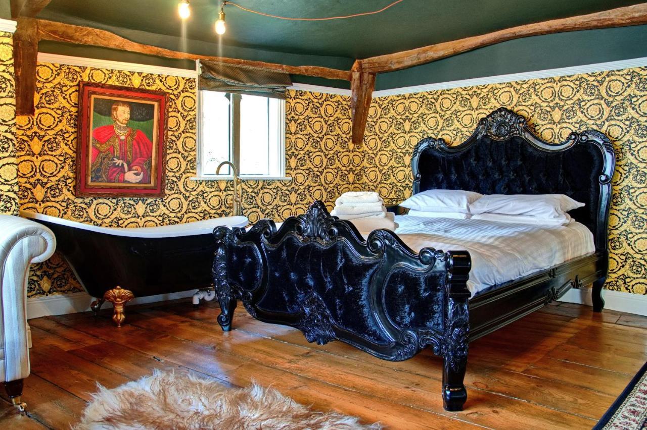 Huge Deluxe 600 Year Old Essex Manor, Hot Tub, Cinema Room, Sky Tv Saffron Walden Zewnętrze zdjęcie
