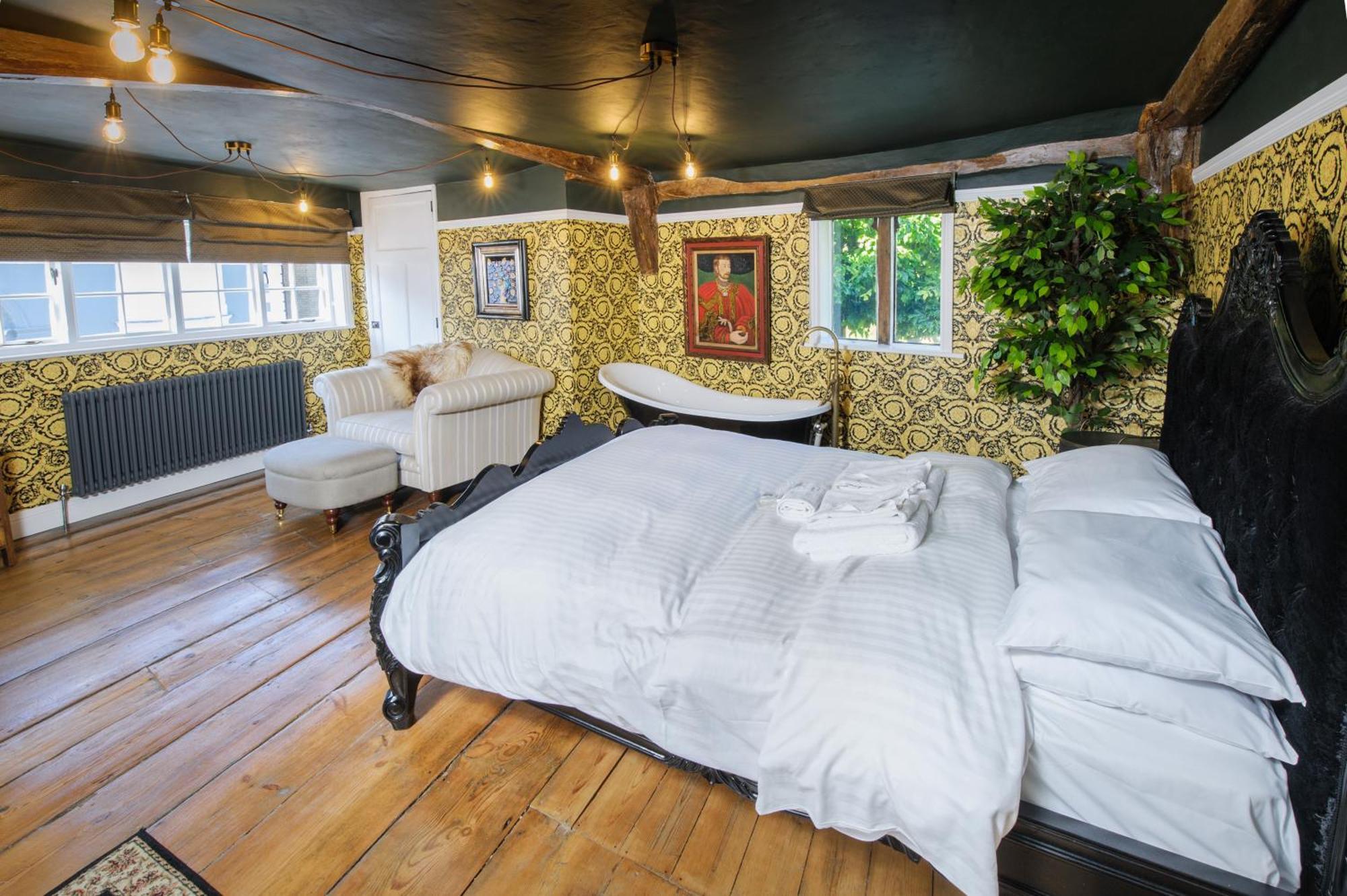 Huge Deluxe 600 Year Old Essex Manor, Hot Tub, Cinema Room, Sky Tv Saffron Walden Zewnętrze zdjęcie