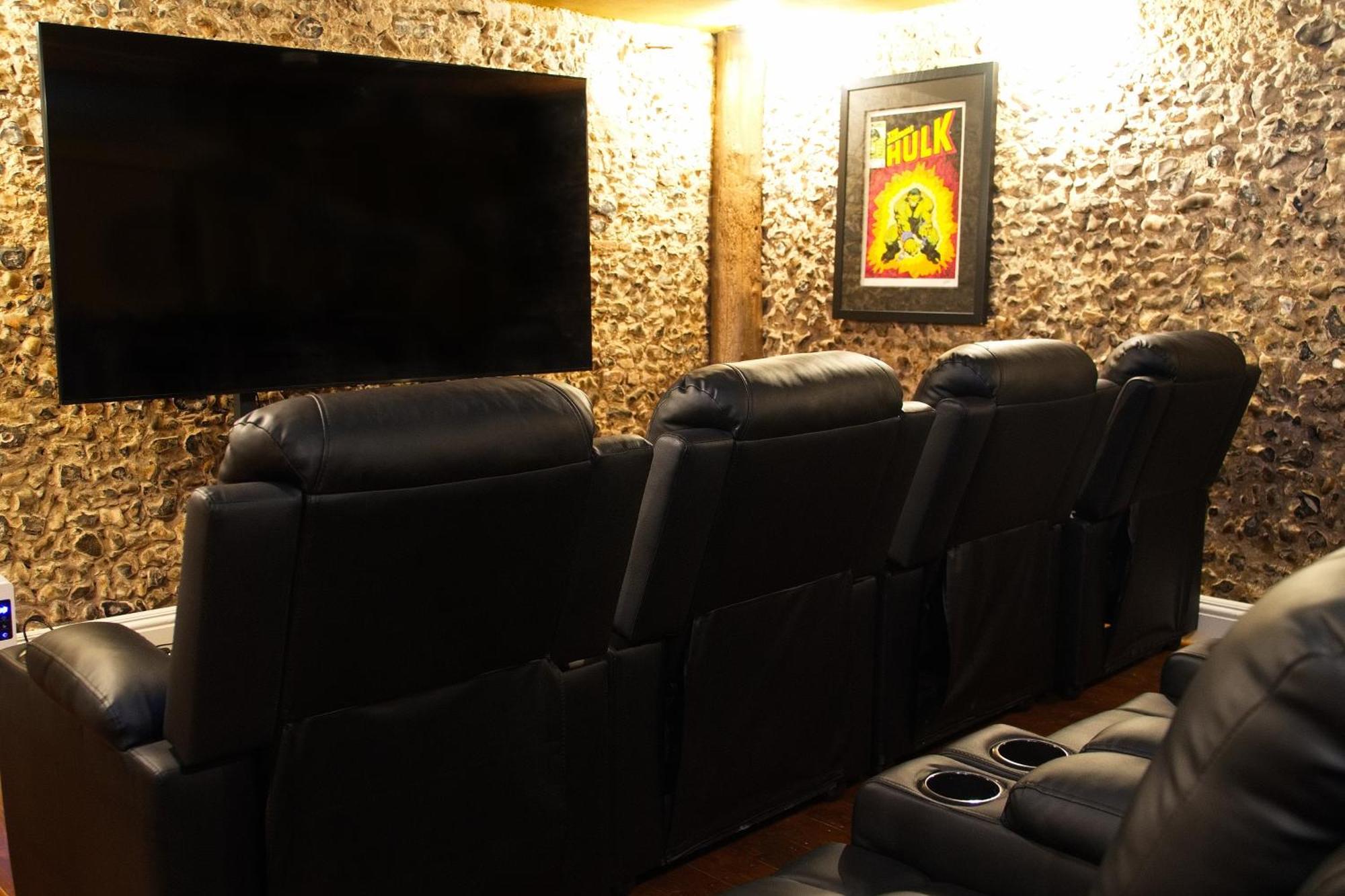 Huge Deluxe 600 Year Old Essex Manor, Hot Tub, Cinema Room, Sky Tv Saffron Walden Zewnętrze zdjęcie